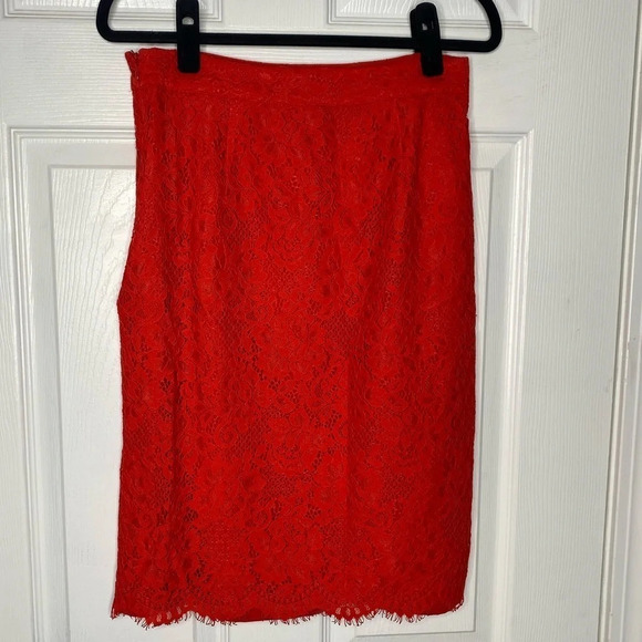 CECE red scalloped hem lace pencil skirt size 2 - Picture 3 of 9
